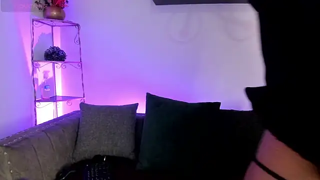 Niina26 online show from 27, 4, 2026