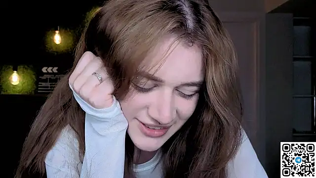 eshleeygreen online show from 25, 4, 2026