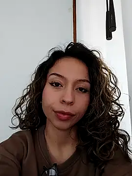 Snapshot of LuluuBerry chatting on 3, 12, 2025 LuluuBerry online show from 3, 12, 2025