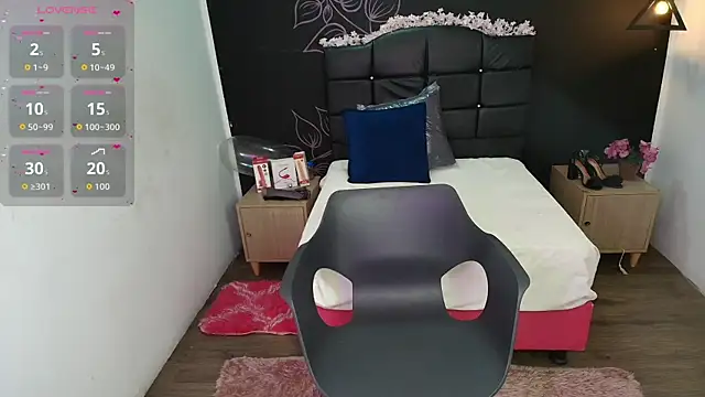 AriannaFox  online show from 9, 11, 2025