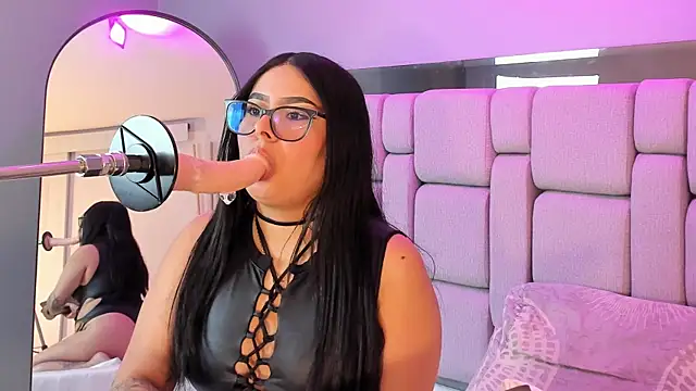 Amy whittee online show from 5, 12, 2025