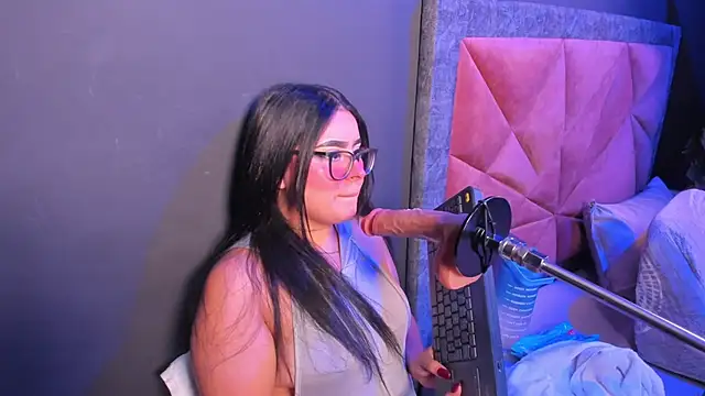 Amy whittee online show from 24, 4, 2026