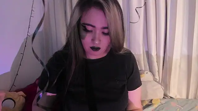 Lilith Zenith  online show from 13, 3, 2026