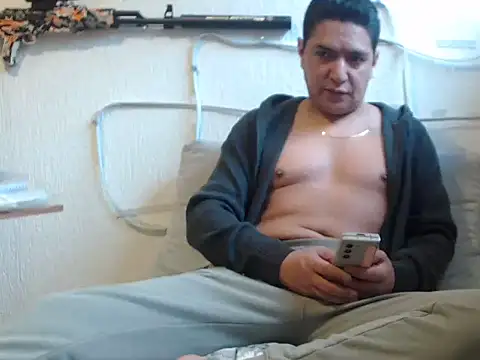 Snapshot of yayo_33 chatting on 15, 12, 2025 yayo 33 online show from 15, 12, 2025