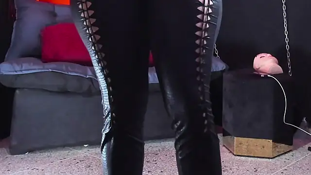 KatrinaStone online show from 22, 4, 2026