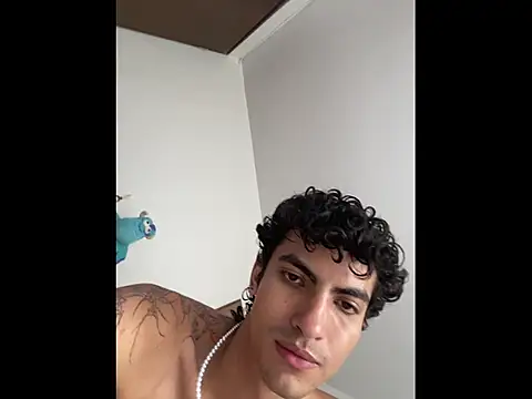 axel love13 online show from 12, 3, 2026