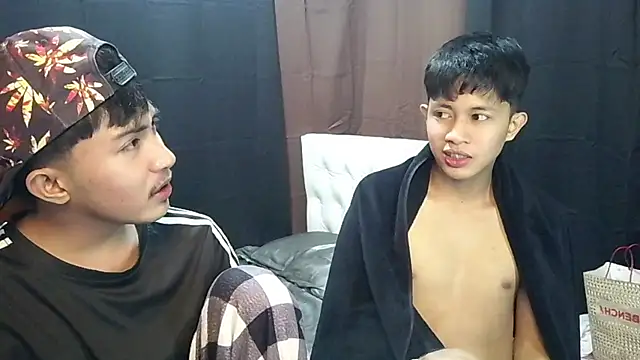 Urloverhardcock online show from 26, 7, 2026