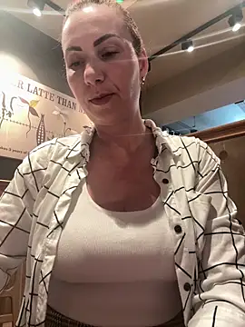 pervimilf online show from 27, 4, 2026