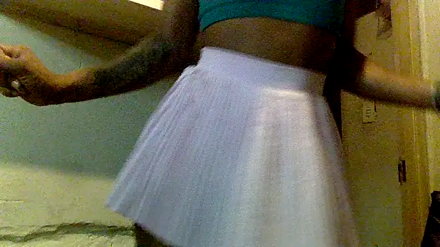 Nikistickyxx25 online show from 30, 11, 2025