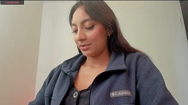 LilyGarcia online show from 13, 5, 2026