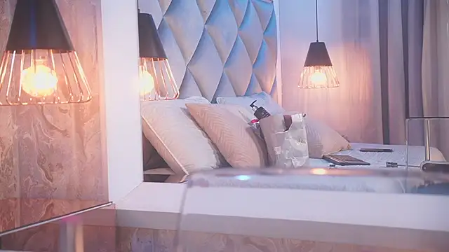 crystal gilton online show from 18, 2, 2026