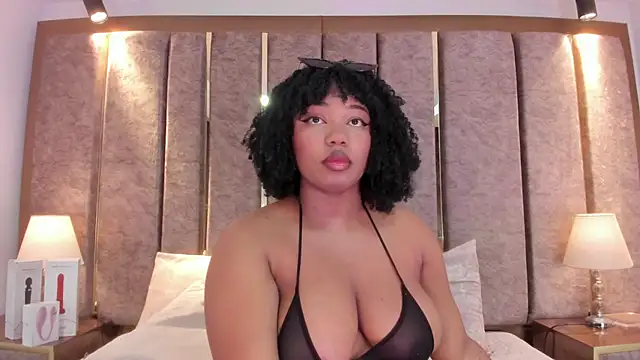 BrendaFernandez  online show from 12, 4, 2026