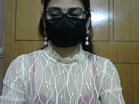 Snapshot of Fairy_Pie chatting on 8, 5, 2026 Fairy Pie online show from 8, 5, 2026