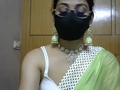 Snapshot of Fairy_Pie chatting on 7, 6, 2026 Fairy Pie online show from 7, 6, 2026