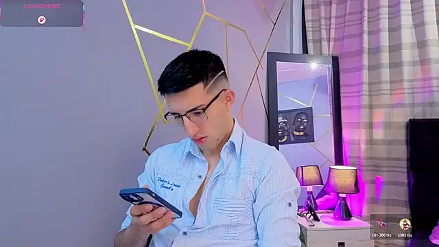 Un Sluttyy online show from 11, 11, 2025