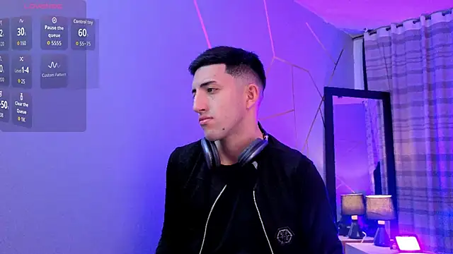 Un Sluttyy online show from 4, 12, 2025