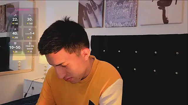 Un Sluttyy online show from 7, 3, 2026