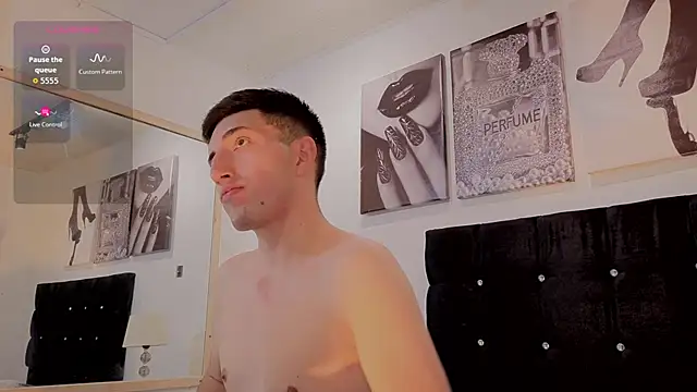 Un Sluttyy online show from 26, 3, 2026