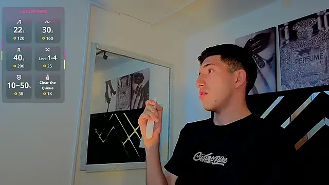 Un Sluttyy online show from 8, 6, 2026