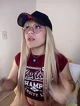 littlec4ke online show from 18, 11, 2025