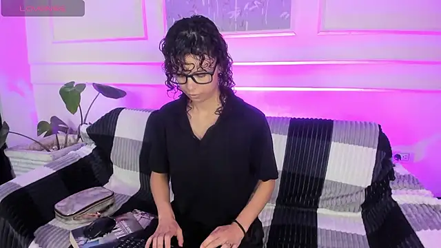 AliceMadnes online show from 7, 3, 2026