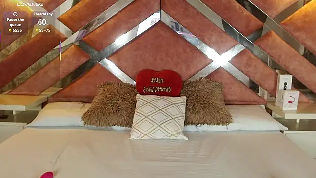 Snapshot of Lily_Queen30 chatting on 19, 11, 2025 Lily Queen30 online show from 19, 11, 2025