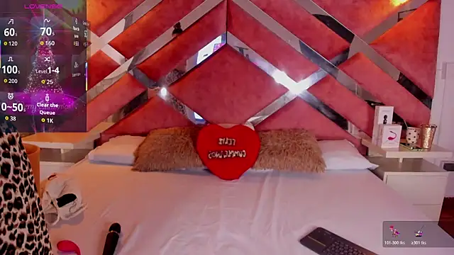 Snapshot of Lily_Queen30 chatting on 4, 12, 2025 Lily Queen30 online show from 4, 12, 2025