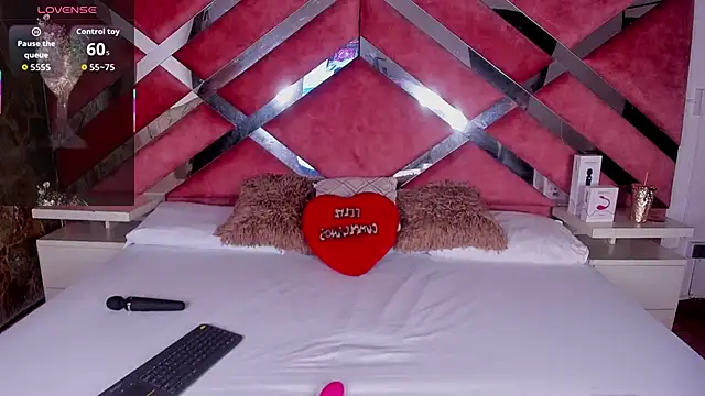 Snapshot of Lily_Queen30 chatting on 8, 1, 2026 Lily Queen30 online show from 8, 1, 2026