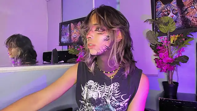 luxiel  online show from 26, 11, 2025