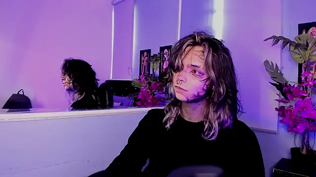 luxiel  online show from 2, 12, 2025