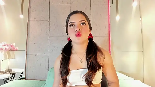 Isa preasley online show from 1, 12, 2025