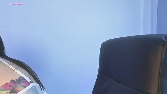 Snapshot of MissEmma__ chatting on 18, 11, 2025 MissEmma online show from 18, 11, 2025