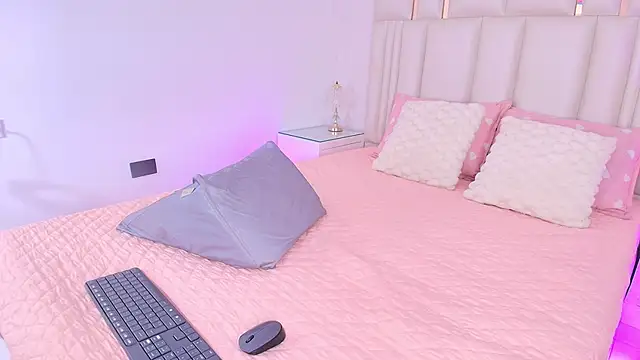 alanarose18 online show from 25, 4, 2026