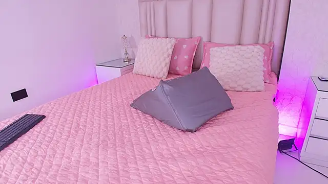 alanarose18 online show from 26, 4, 2026