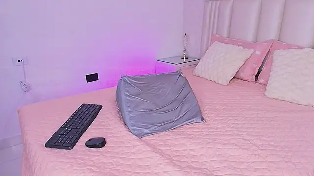 alanarose18 online show from 28, 4, 2026