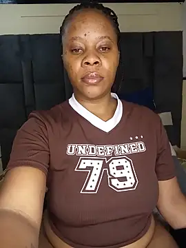 Snapshot of Emmylove-xr25 chatting on 2, 6, 2026 Emmylove-xr25 online show from 2, 6, 2026