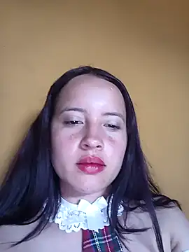 Chloe 2-4 online show from 11, 11, 2025