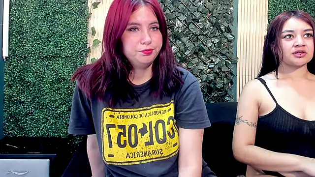 Snapshot of Lucy_and_Karoline chatting on 20, 11, 2025 Lucy and Karoline online show from 20, 11, 2025