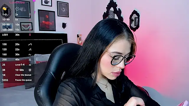Snapshot of Dakhota_Rouge chatting on 8, 5, 2026 Dakhota Rouge online show from 8, 5, 2026