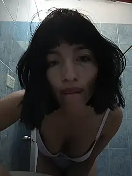 Snapshot of Luna_juicy chatting on 27, 11, 2025 Luna juicy online show from 27, 11, 2025