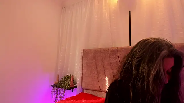 Victoriaa Anderson online show from 12, 6, 2026