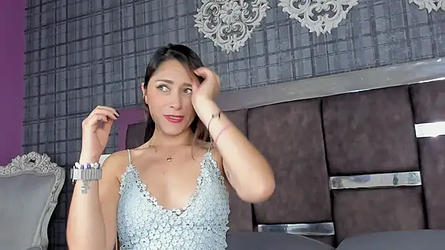 Snapshot of MiiaBlazee chatting on 14, 11, 2025 MiiaBlazee online show from 14, 11, 2025