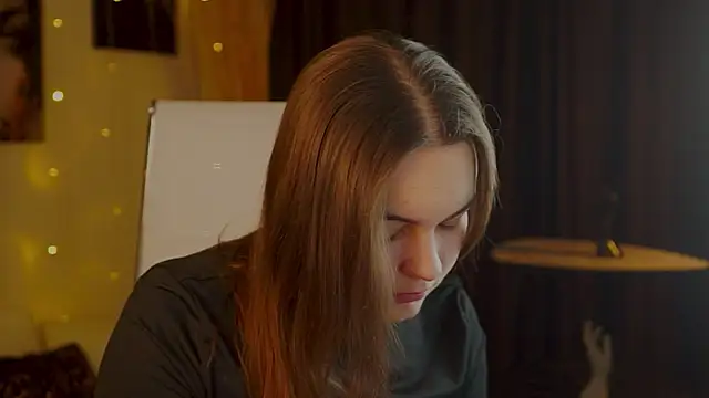 FrancescaCavaliere online show from 3, 12, 2025