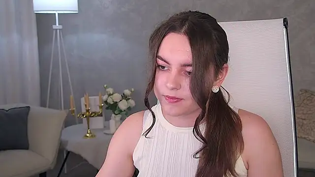 FrancescaCavaliere online show from 10, 6, 2026