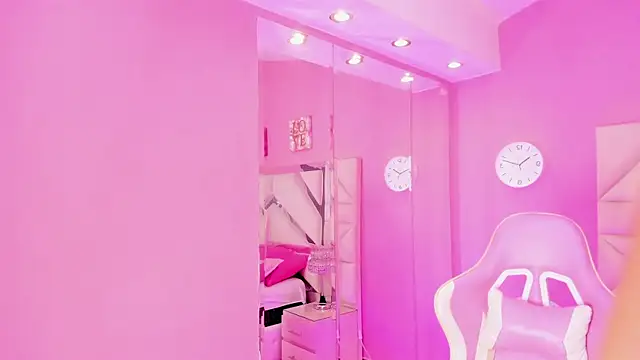 Snapshot of Sara_connor01 chatting on 26, 11, 2025 Sara connor01 online show from 26, 11, 2025