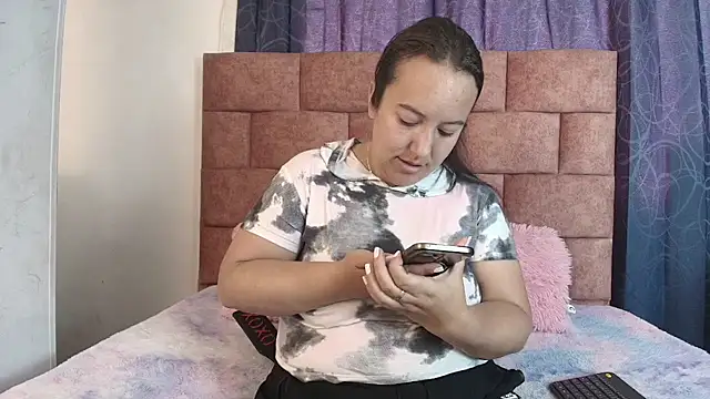 Sofi-Brown online show from 11, 11, 2025