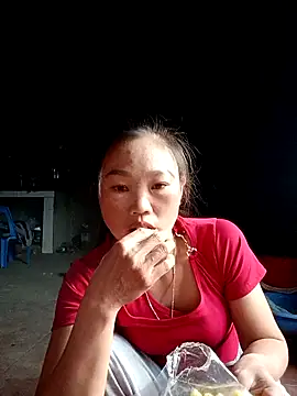 Snapshot of blonde_blg chatting on 21, 11, 2025 blonde blg online show from 21, 11, 2025