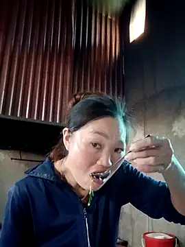 Snapshot of blonde_blg chatting on 26, 11, 2025 blonde blg online show from 26, 11, 2025