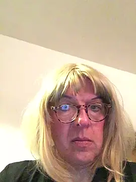 simone xdressing online show from 1, 3, 2026