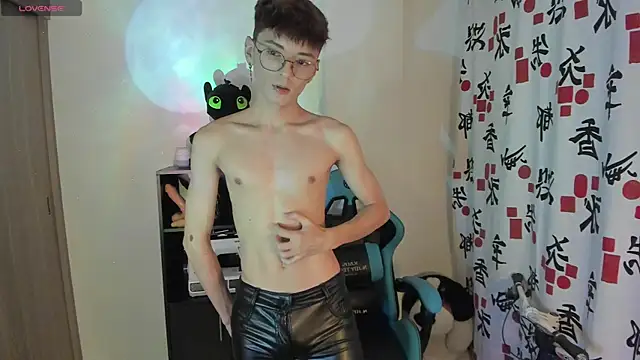 RYO BLEU  online show from 9, 4, 2026